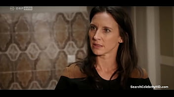 Zoe Straub Vorstadtweiber S02E01 2016