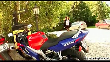 Big Tit Fuck Cips & Huge Tits Sex Videos 02