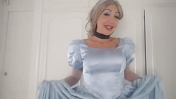 The pilates ball is not suitable for peeing, but i piss on it anyway