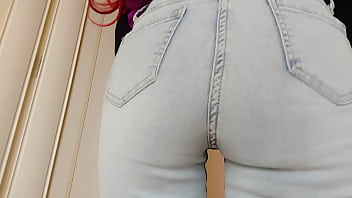 Shake, shake, shake and let my beautiful buttocks and big breasts jump