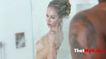 Shower Rendezvous With Sexy Blonde House Wife - Nicole Aniston