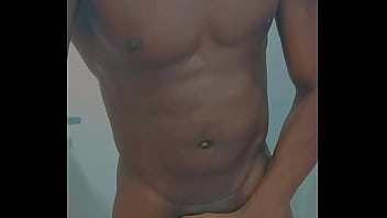 Chegei da cademia cheio de tesão toquei uma gostosa e gozei