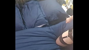 Cc mon chéri envie de venir t'occuper de mon petit cul