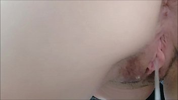 It's time to wash my anus: it stinks because I made too many farts