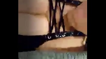 Madura tetona las enseña