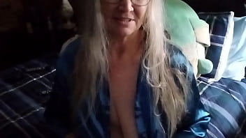 Momma Vee - Come Fuck Your 