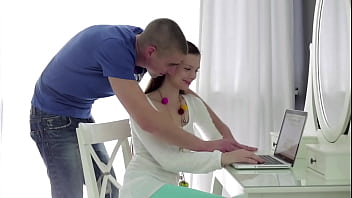 Peach Fucks Her Boyfriend And His Frat Brother