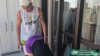 Mama Studio em Milf Gostosa Malhando Na Pica do Moreno BBC - Grátis