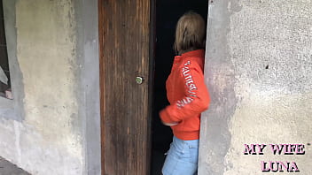 The slut gets her ass screwed in an empty house on Halloween night