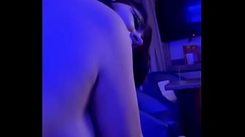 Mi novia está de viaje por navidad por eso aprovecho y me cogí a su amiga