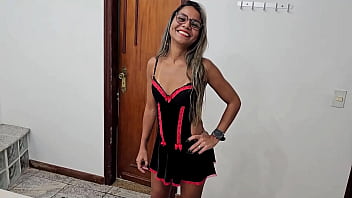 Casada liberada pelo corno pra fazer seu primeiro porno fodeu com Jr Doidera enquanto marido assistia tudo por tras das cameras