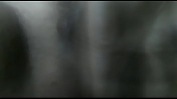 Madura juega con clítoris