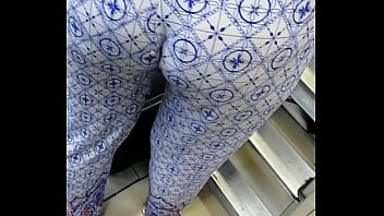 Milf veneca vendedora tanga