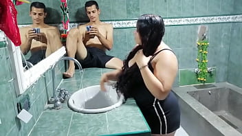 1 PARTE FOLLO EL COÑO DE MI HERMANASTRA ANTES QUE SE VALLA DE RUMBA CON SUS AMIGAS