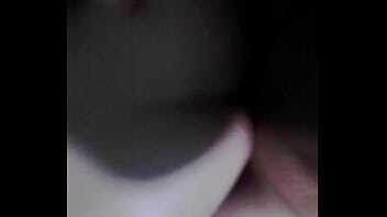 Moocherry invita a su vecino a escuchar musica y termina cogida como la puta que es