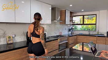 Sexy MILF with big ass turns hot and wants to get anal fucking with her stepsister husband - Salome Gil